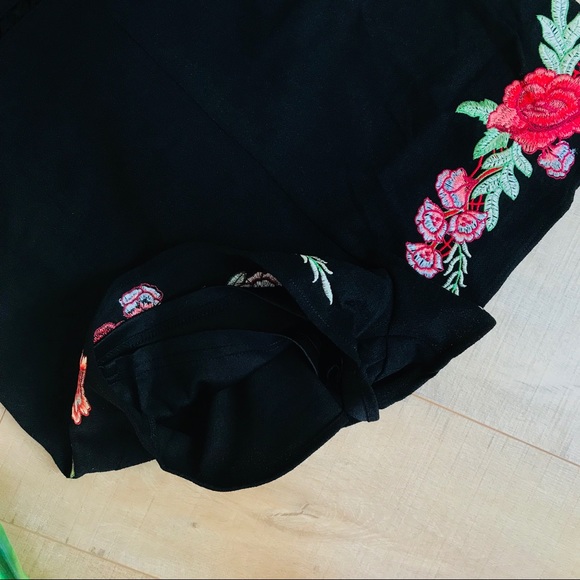 High Neck Floral Romper - Picture 5 of 7